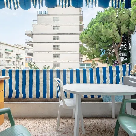 Big 140m2 5min Walk To Sea &promenade 3 Double Rooms,big Living 42m2, 3 Showers,9 Beds, Free Parking * Nicea